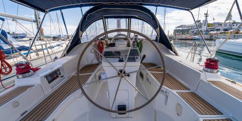 Oceanis 393 - Aeolian Too (Solar, heating, Plotter)