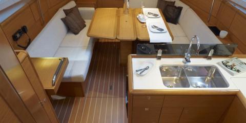 Jeanneau Sun Odyssey 389 - Dakiri