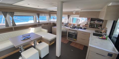 Lagoon 55 - The Moon (ANU)