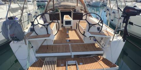 Dufour Grand Large 350 - Spinaker