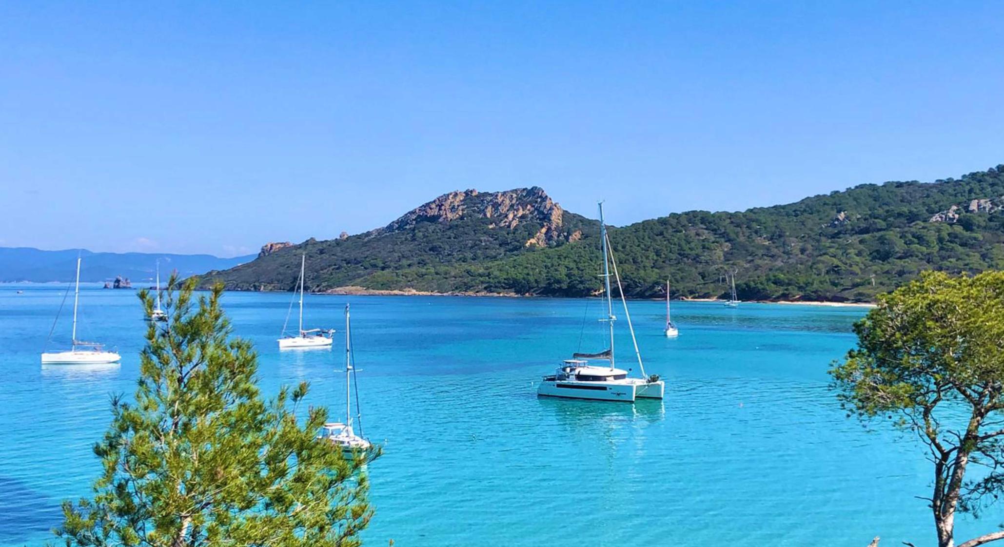 Family catamaran cruise: the complete guide